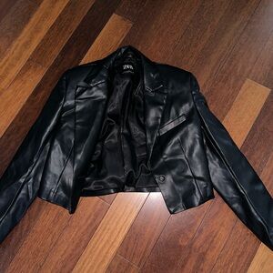 Zara cropped, open front faux leather jacket